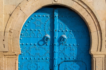 Naklejka premium Traditional tunisian door