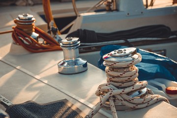 Equipment of yachts and sailing ships