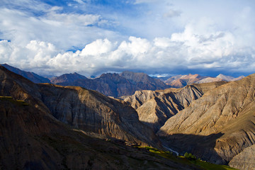 Obraz premium Dramatic Himalayan mountain landscape in Dolpo region, Nepal