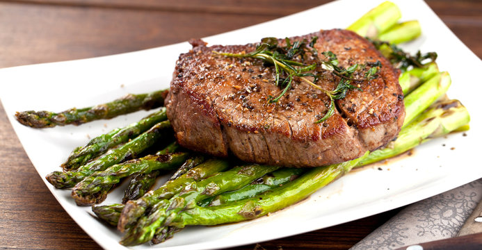 Steak mit spargel