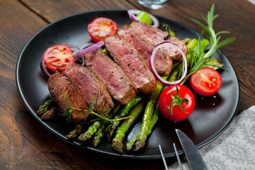 Steak mit spargel