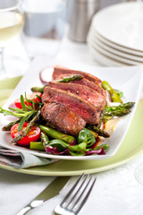 Steak mit spargel
