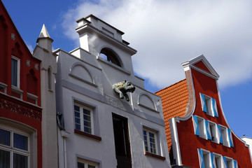 Fototapeta na wymiar Baudenkmal in der historischen Altstadt Wismar