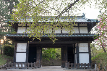 Fototapeta na wymiar 弘前城の南内門