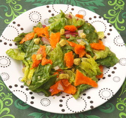 Salat mit Lachs