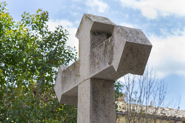 Cruz de piedra.