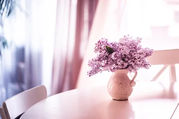 Crédence de cuisine en verre imprimé Lilas Bouquet de lilas sur fond de bois