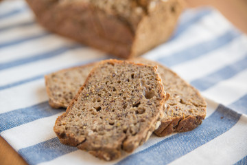 Frisches Vollkornbrot 