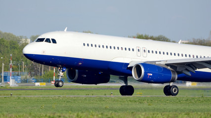 airplane © Tomasz Warszewski