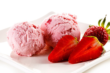 Strawberry ice cream with fresh fruits