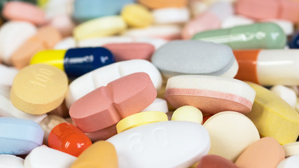 Medizin - Forschung - Tabletten - Industrie - Pharma