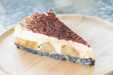 Banoffee pie cakes on a wooden plate