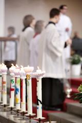 Obraz premium kommunionsfeier in der Kirche