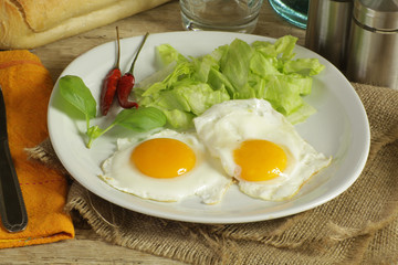 oeufs au plat 03052015