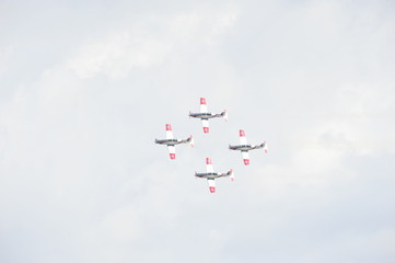 Synchronized flight of 4 planes in the team