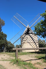 Fototapeta premium Moulin à vent : Ramatuelle