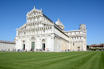 Fototapeta na wymiar Pisa cathedral/ Pisa cathedral plan in April