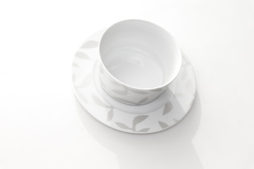 Schüssel und Unterteller