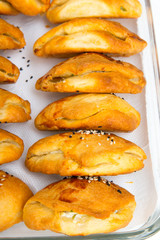 Pogataschen gefüllt