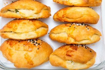 Pogataschen gefüllt