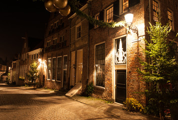 Deventer at night in a Dickens street