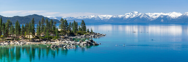 Naklejka premium Paddle boarding Lake Tahoe