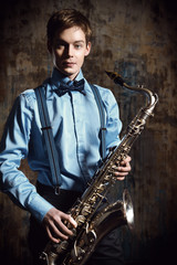 Fototapeta na wymiar saxophonist