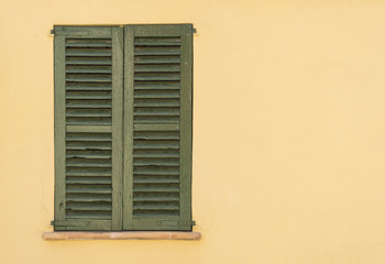 Traditional vintage blinds in the South