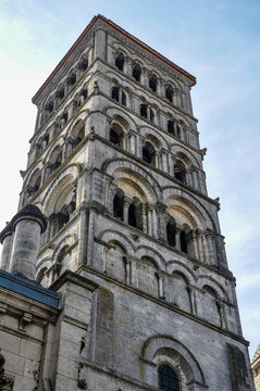 Catedral de San Pedro, Angulema, Angoul&ecirc;me, rom&aacute;nico franc&eacute;s