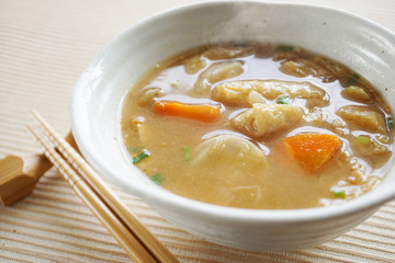 豚汁  湯気