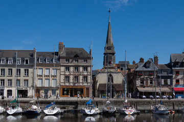 Eglise du port de la ville de Honfleur en Normandie