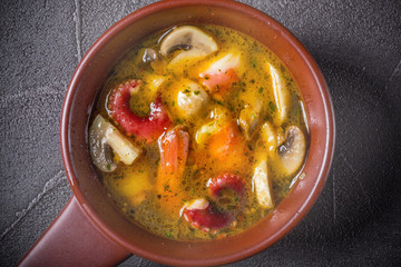 えびのアヒージョ　スペイン料理　 dish fried in garlic oil Spanish food 