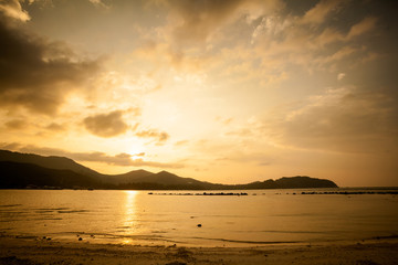 Obraz premium Sunset on Chalokum beach