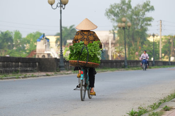 Life of vietnamese street vendor
