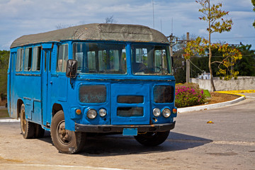 Kuba, Bus