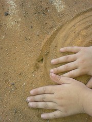 Juego de tierra y hormiguitas