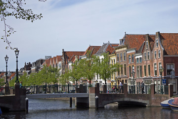 Huizen aan het water in Leiden nr 2