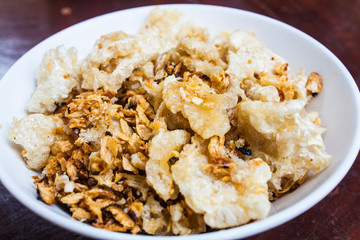 Crispy Pork Rind Fry with Garlic and Salt