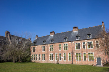 Fototapeta na wymiar Houses in the old quarter Begijnhof in Leuven