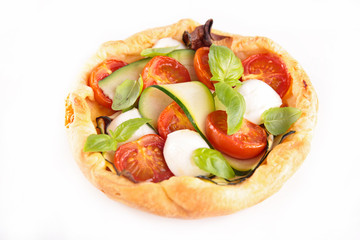 tomato quiche with zucchini and mozzarella