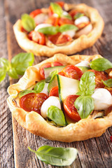 tomato quiche with zucchini and mozzarella