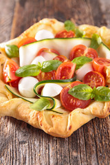 tomato and mozzarella quiche