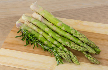 Raw asparagus