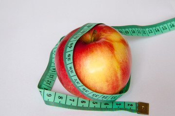 apple with a ruler