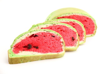 Sliced raisin red bread