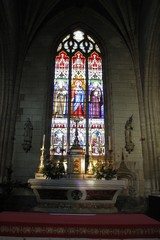 Fototapeta na wymiar Autel de l'église Saint-Seine à Corbigny, Bourgogne