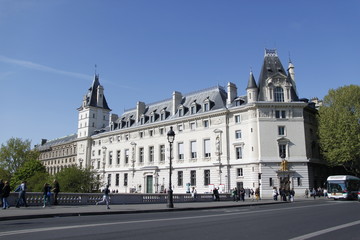 Fototapeta na wymiar Police judiciaire, quai des Orfèvres à Paris