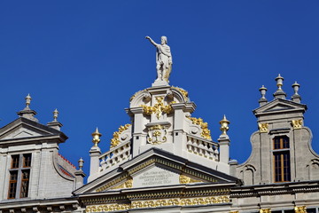 Fototapeta na wymiar Façades sculptées. Grand Place de Bruxelles. Belgique.