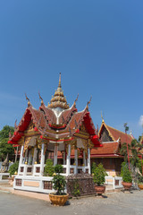 Naklejka premium Place of worship with sky background at wat changlek