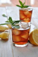 glasses of ice tea with mint